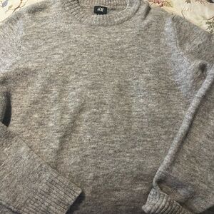H&M Light Gray Crewneck Sweater for Women